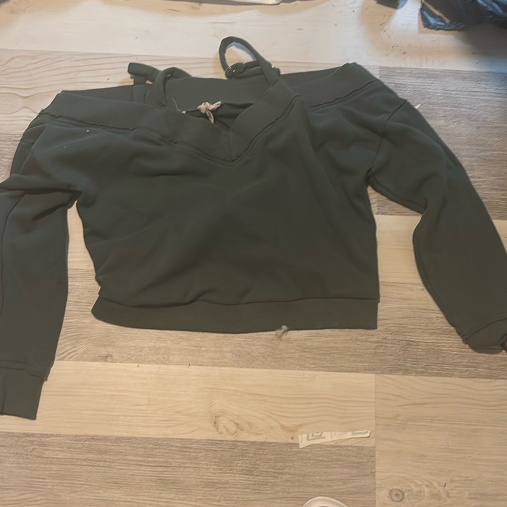 Hem & Thread Green Long Sleeve Cropped Sweatshirt